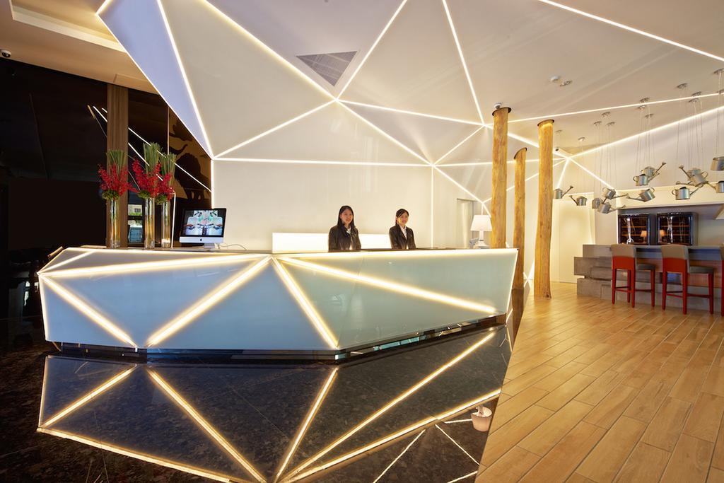 Hotel 7 Taichung Buitenkant foto