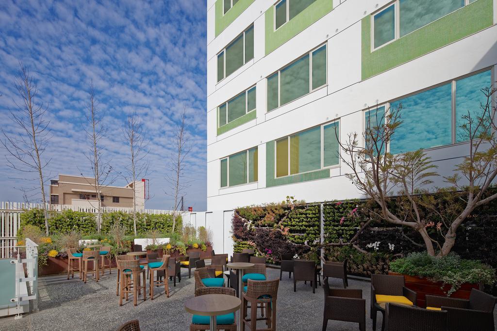 Hotel 7 Taichung Buitenkant foto