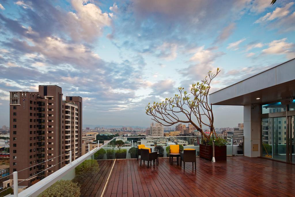 Hotel 7 Taichung Buitenkant foto
