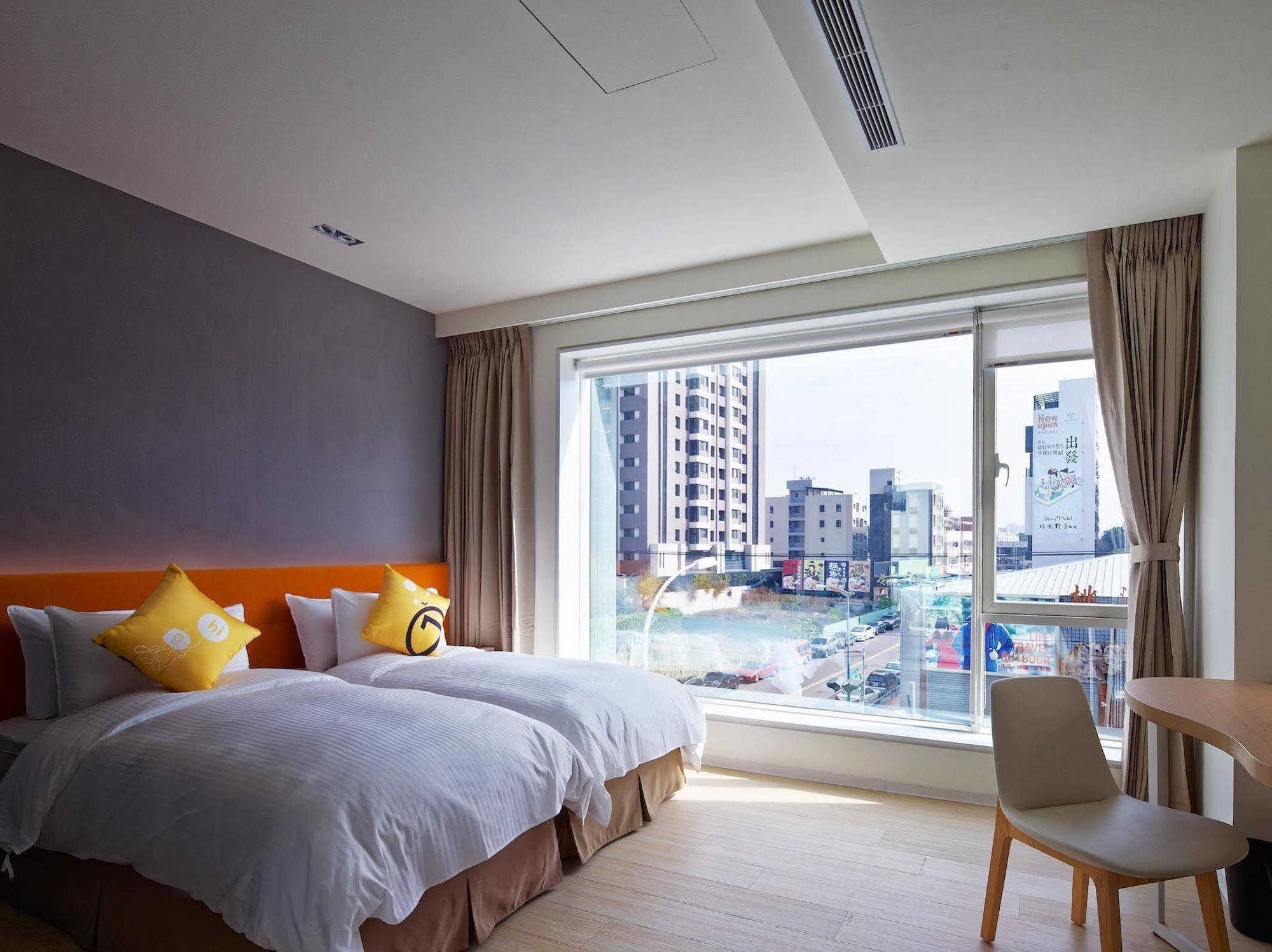 Hotel 7 Taichung Buitenkant foto